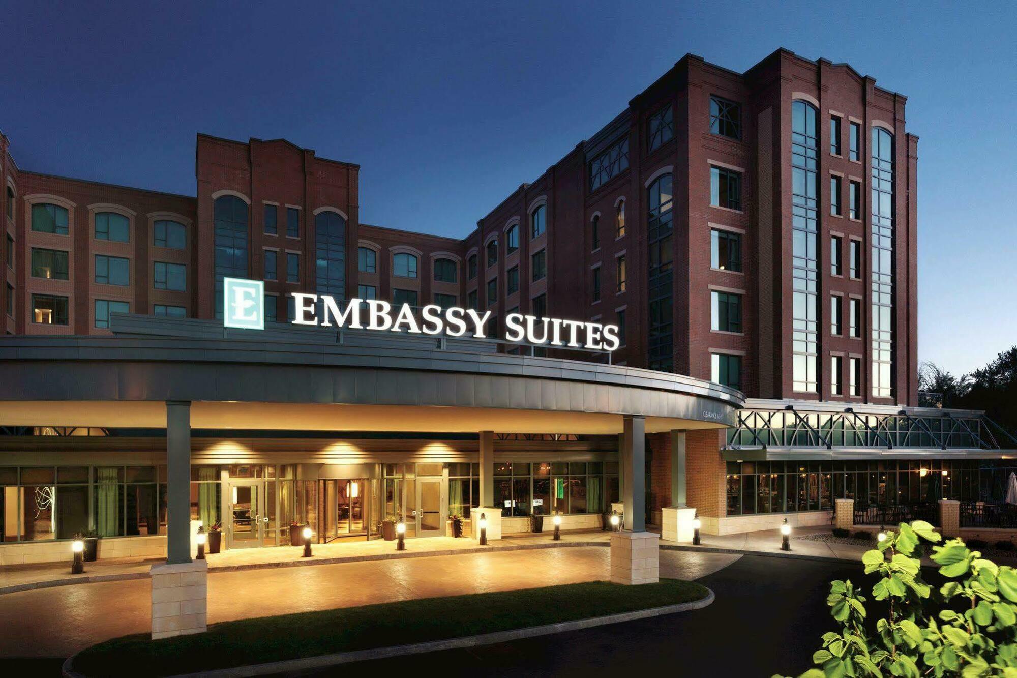 Embassy Suites Saratoga Springs Exterior photo